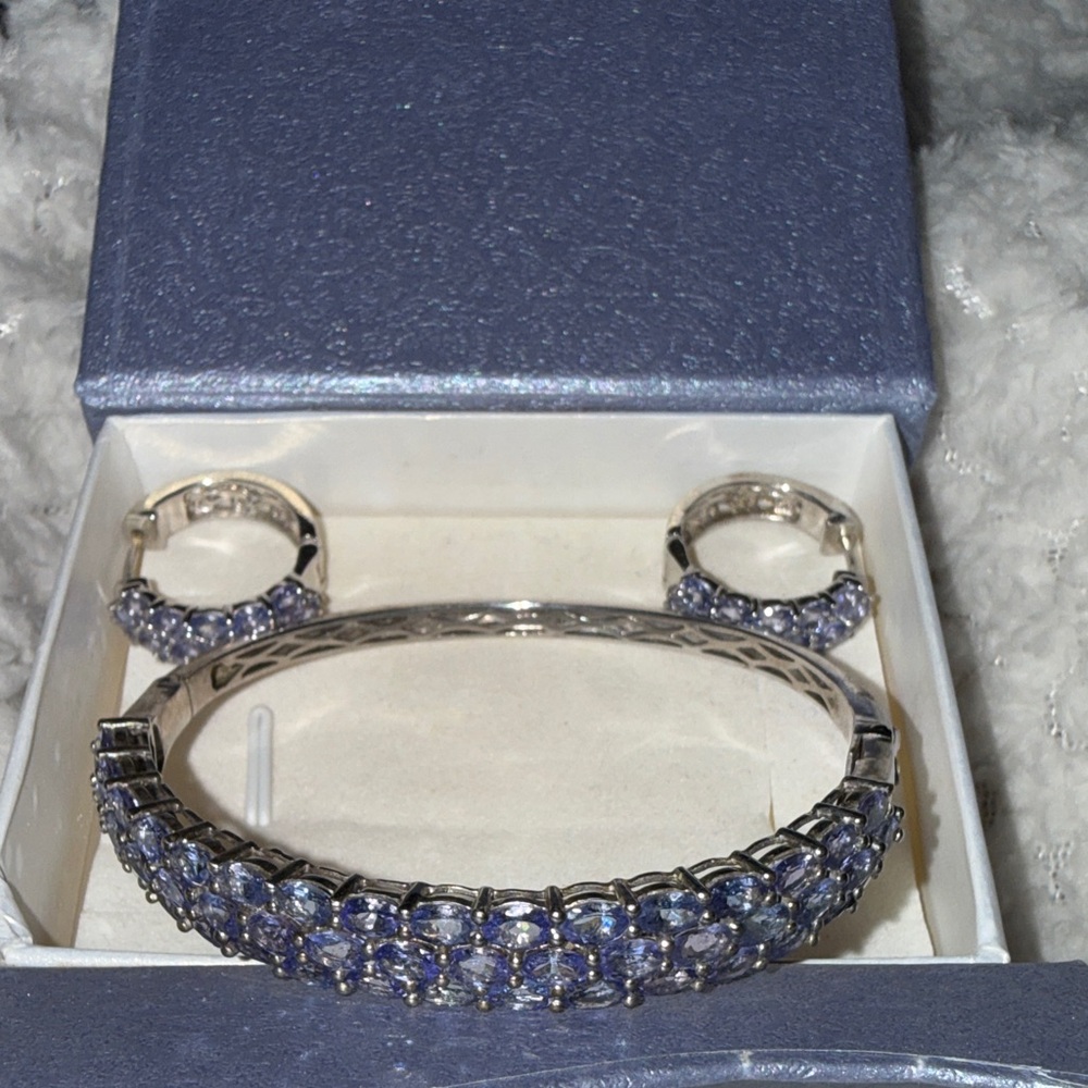 Elegant 925 Silver and Tanzanite three layer‎ Jewelry Set size 7